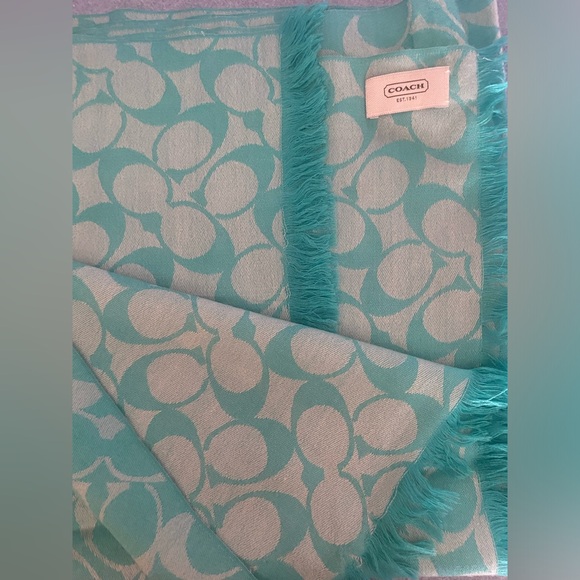 COACH Scarf NWOT - Picture 3 of 3